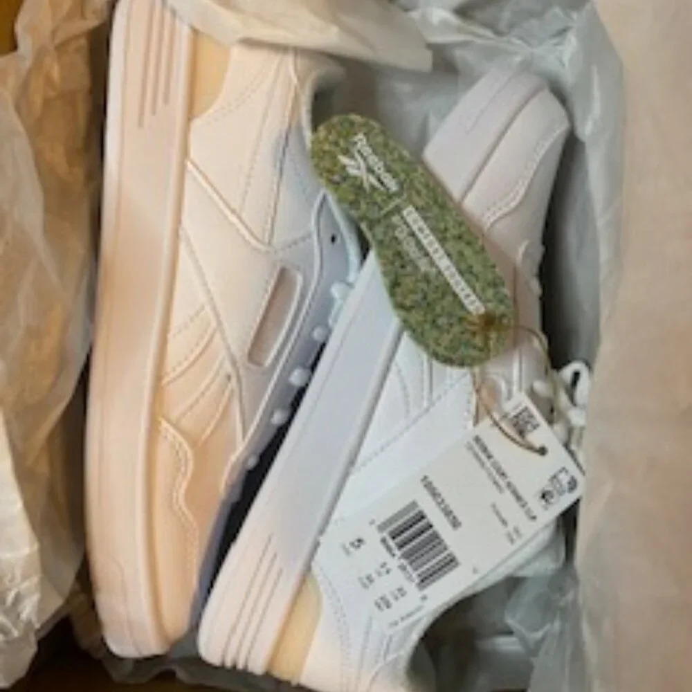 Reebok Women's Court Advance Clip Sneaker Size 5